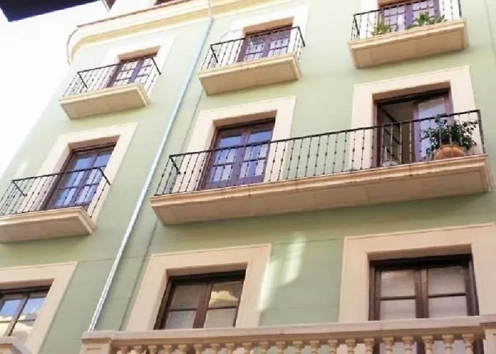 ペンション カスティル グラナダ